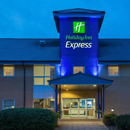 Holiday Inn Express Braintree By Ihg Exteriör bild