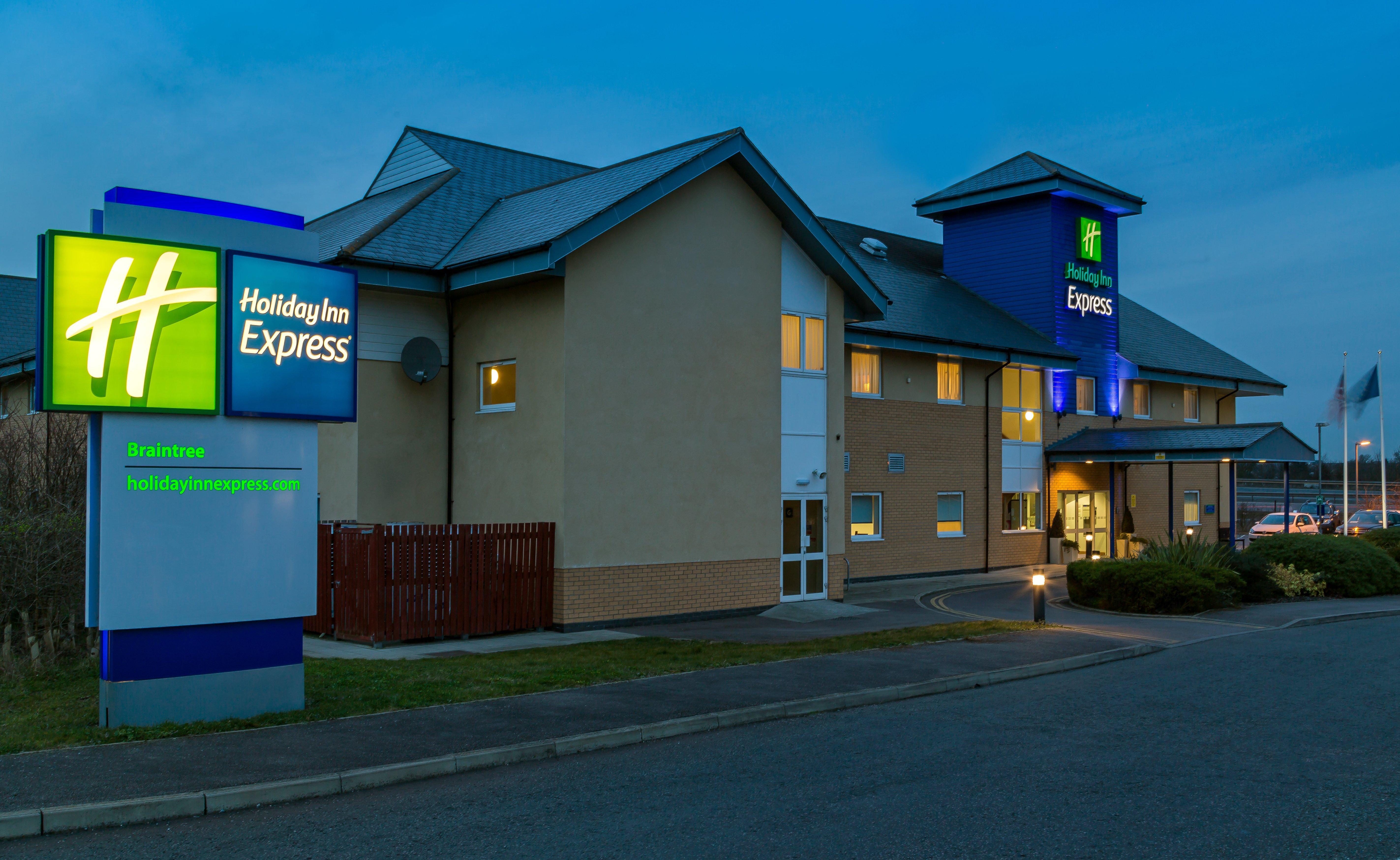 Holiday Inn Express Braintree By Ihg Exteriör bild